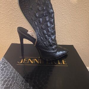 Jennifer Le boots for sale